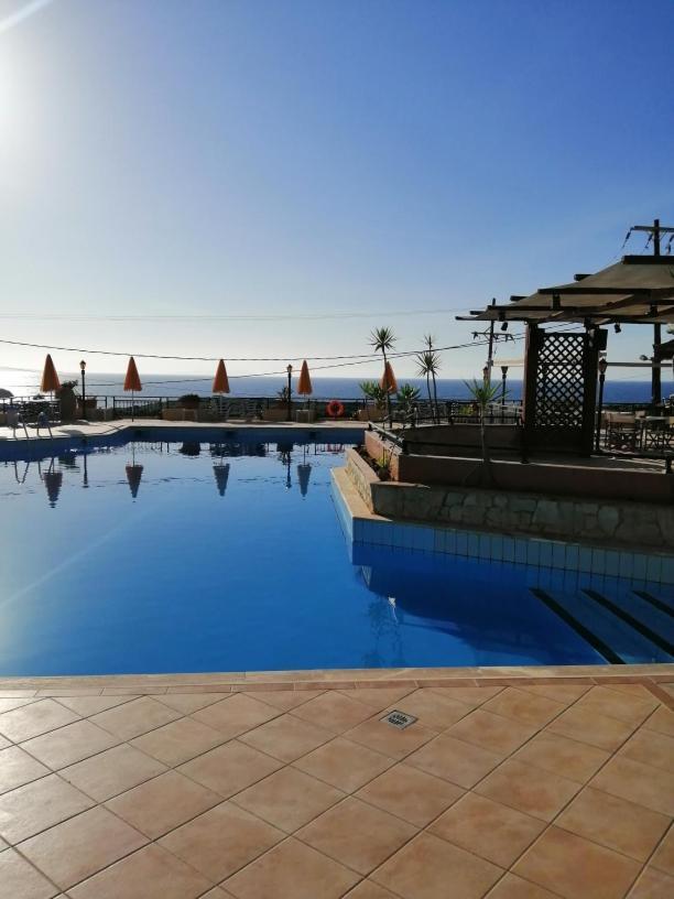 Bella Vista Hotel "By Checkin" Χερσόνησος Εξωτερικό φωτογραφία